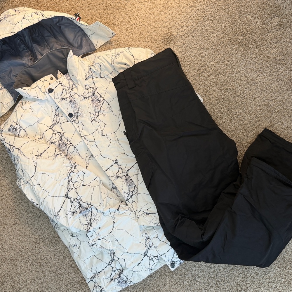 Snowboard/Ski Marble Print Jacket and Black Pants Set